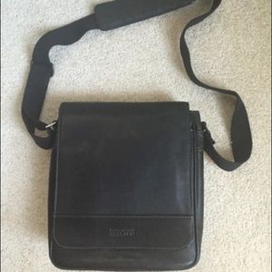 Kenneth Cole crossbody bag